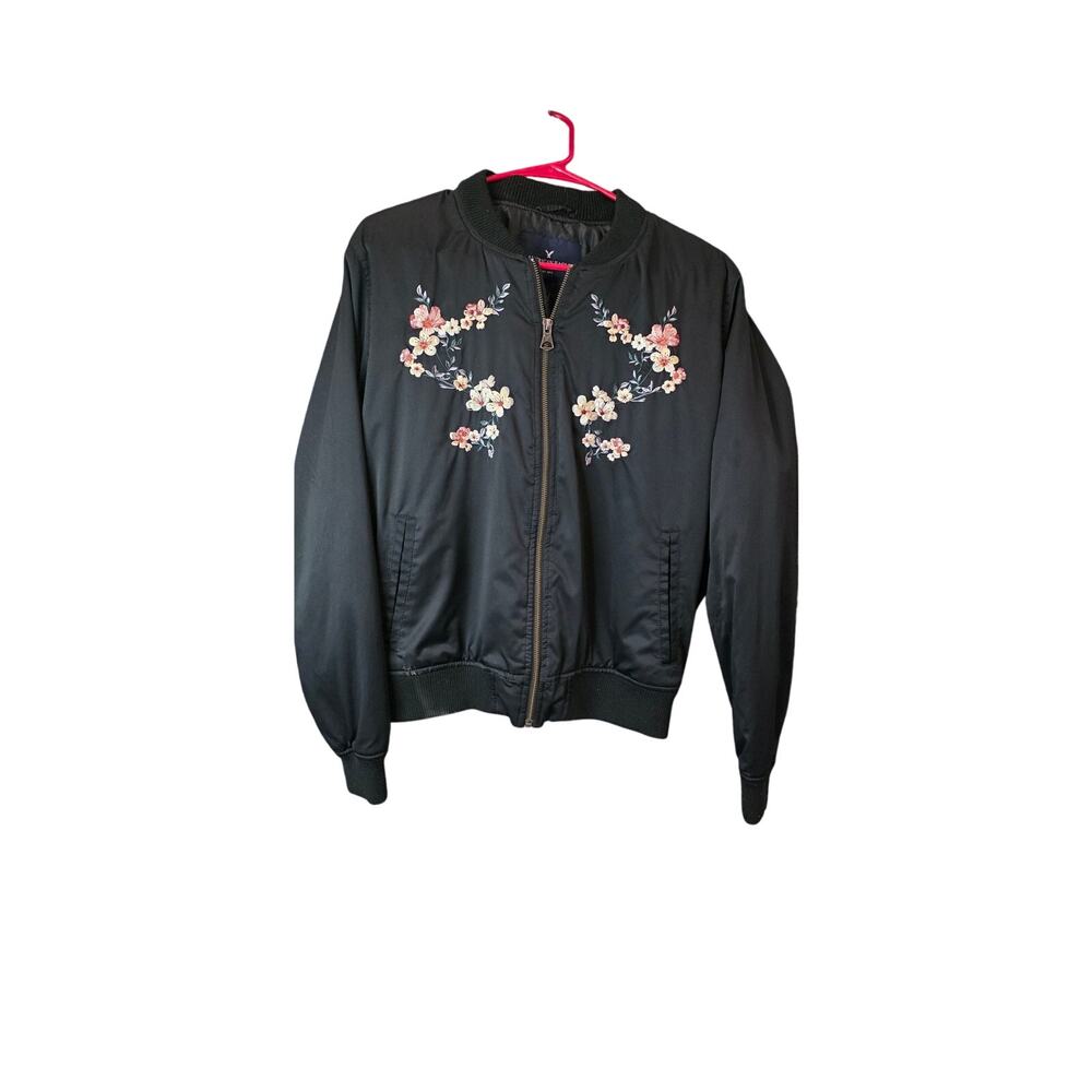 American Eagle women's black floral embroided  zip quilted jacket
